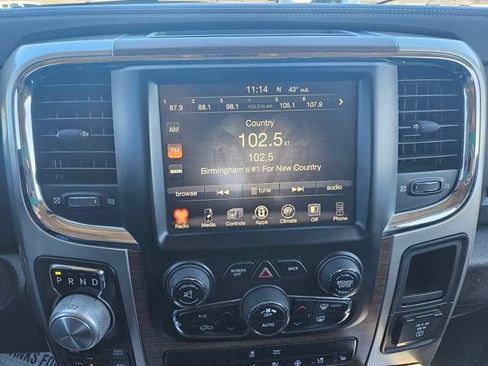 Used 2016 RAM 1500 Laramie w/ Convenience Group AWD/4WD image 18