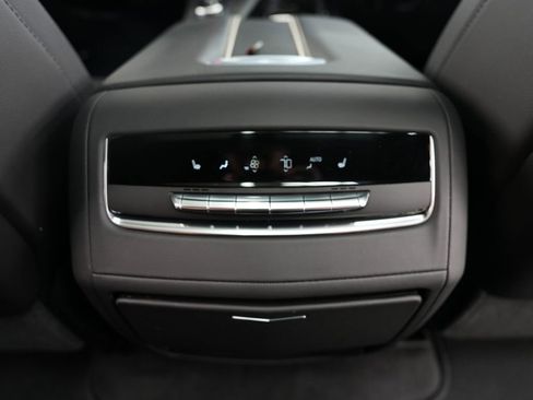Used 2023 Cadillac Escalade ESV Sport w/ LPO, ONYX Package AWD/4WD image 38