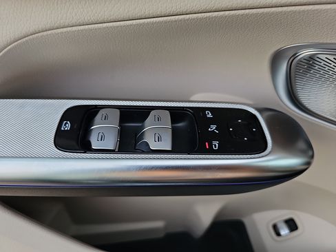 New 2026 Mercedes-Benz GLC 300 image 29