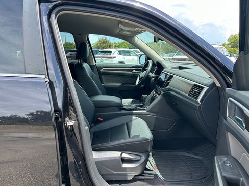 Certified 2023 Volkswagen Atlas SE FWD image 40
