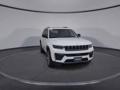 New 2026 Jeep Grand Cherokee Limited w/ Luxury Tech Group II AWD/4WD image 4