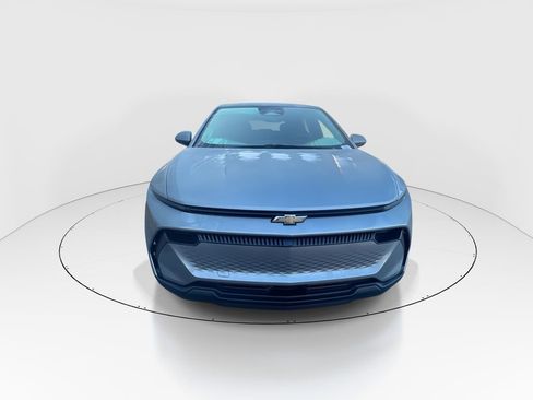 New 2026 Chevrolet Equinox EV LT image 3