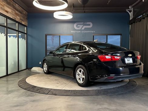 Used 2017 Chevrolet Malibu LS w/ LPO, Convenience Package 1 image 5