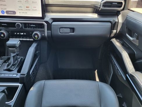Used 2025 Toyota 4Runner Limited w/ Tow Technology Package AWD/4WD image 28