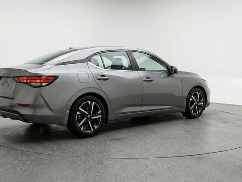 Used 2025 Nissan Sentra SV FWD image 9
