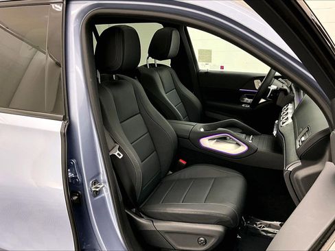 Used 2026 Mercedes-Benz GLS 450 4MATIC image 6