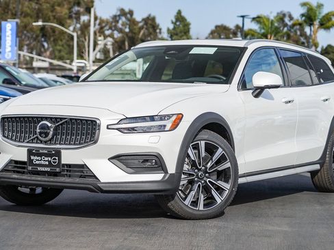 New 2025 Volvo V60 B5 Cross Country Ultra w/ Protection Package Premier image 1
