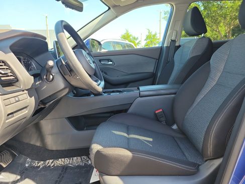 Certified 2022 Nissan Rogue SV FWD image 15