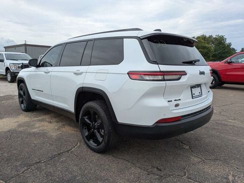 Used 2023 Jeep Grand Cherokee L Limited w/ Luxury Tech Group II AWD/4WD image 6