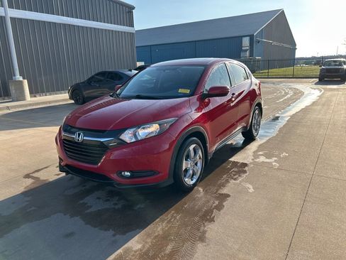 Used 2017 Honda HR-V EX image 1