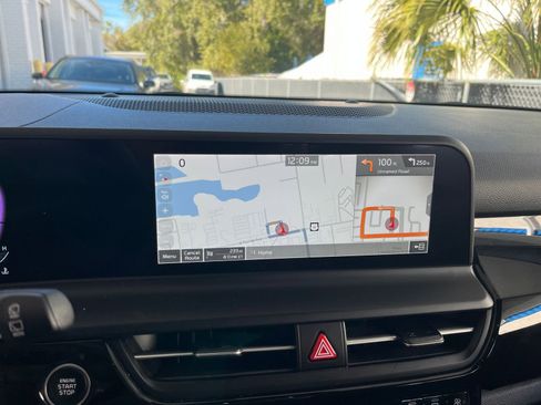 Used 2025 Kia Seltos S image 20