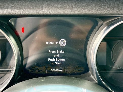 Used 2023 Jeep Wrangler Unlimited Sahara w/ Cold Weather Group image 13