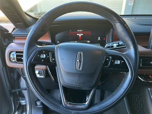 Used 2023 Lincoln Aviator Reserve w/ Equipment Group 201A image 15