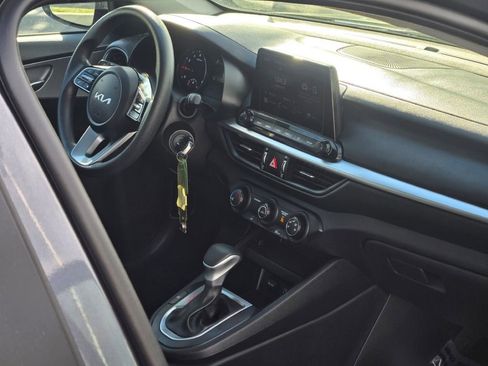 Used 2023 Kia Forte LXS image 8