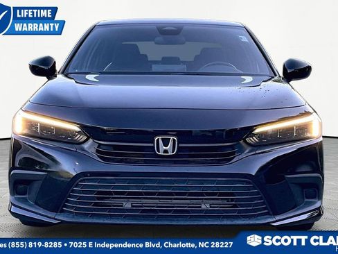 Used 2022 Honda Civic Sport image 2
