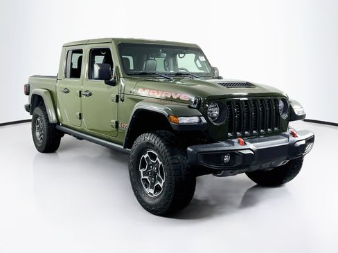 Used 2023 Jeep Gladiator Mojave AWD/4WD image 3