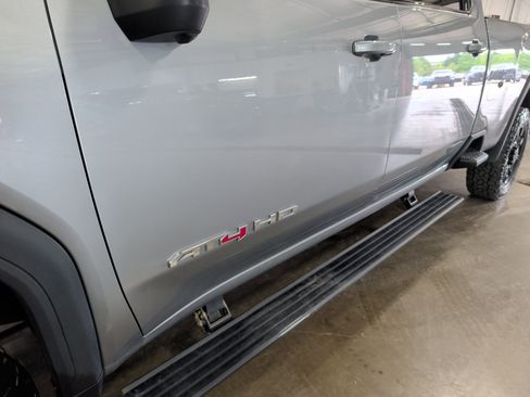 Used 2024 GMC Sierra 3500 AT4 w/ AT4 Premium Plus Package AWD/4WD image 7