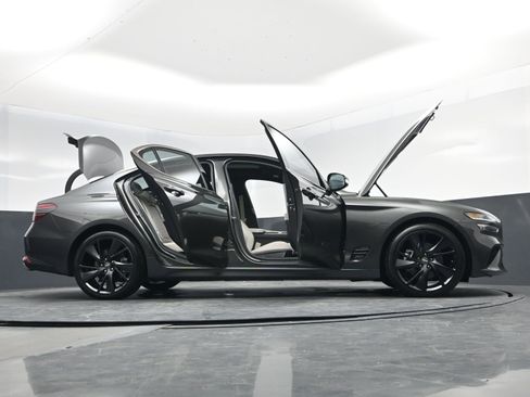 Used 2023 Genesis G70 2.0T w/ Sport Prestige Package image 21