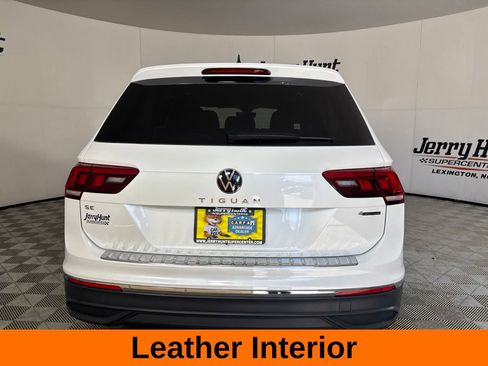 Used 2023 Volkswagen Tiguan SE w/ Panoramic Sunroof Package AWD/4WD image 6