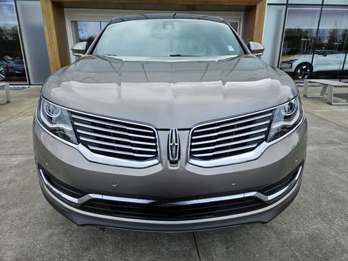 Used 2016 Lincoln MKX Reserve w/ Technology Package AWD/4WD image 2