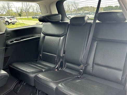 Used 2025 Ford Expedition Platinum AWD/4WD image 10