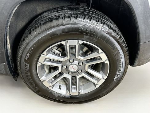 Used 2025 GMC Terrain Elevation image 11