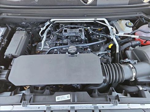 New 2026 Chevrolet Colorado ZR2 w/ Technology Package AWD/4WD image 16