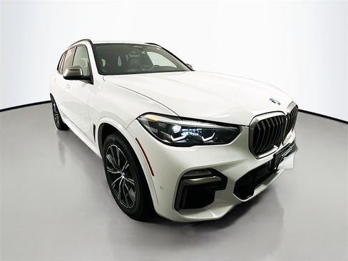 Used 2020 BMW X5 M50i image 1