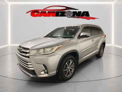 Used 2017 Toyota Highlander XLE image 7