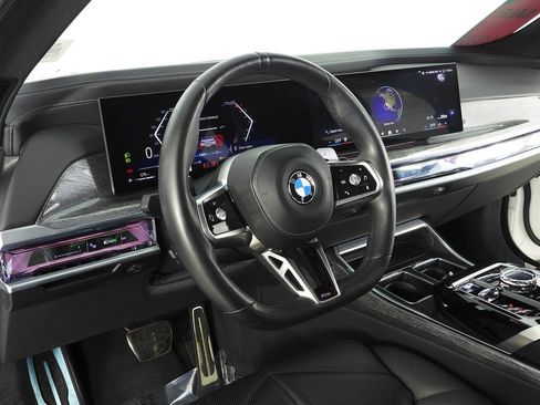 Used 2023 BMW 740i w/ Parking Assistance Package RWD image 31