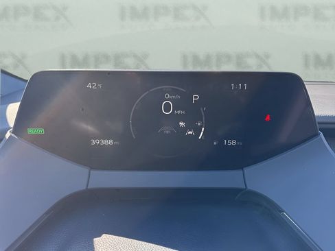 Used 2024 Toyota Prius LE FWD image 20