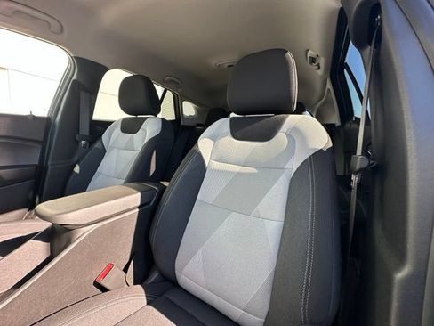 Used 2026 Chevrolet Trax LS FWD image 27