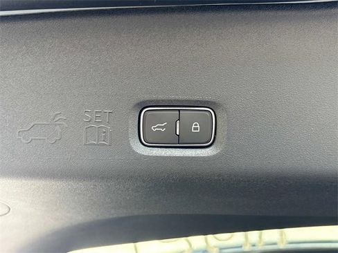 New 2025 Lincoln Navigator Reserve w/ Jet Appearance Package image 13