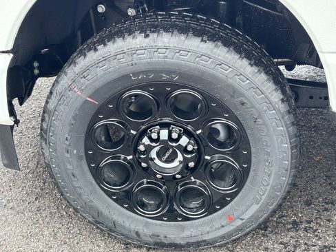 New 2026 Ford F250 Lariat w/ Black Appearance Package image 13