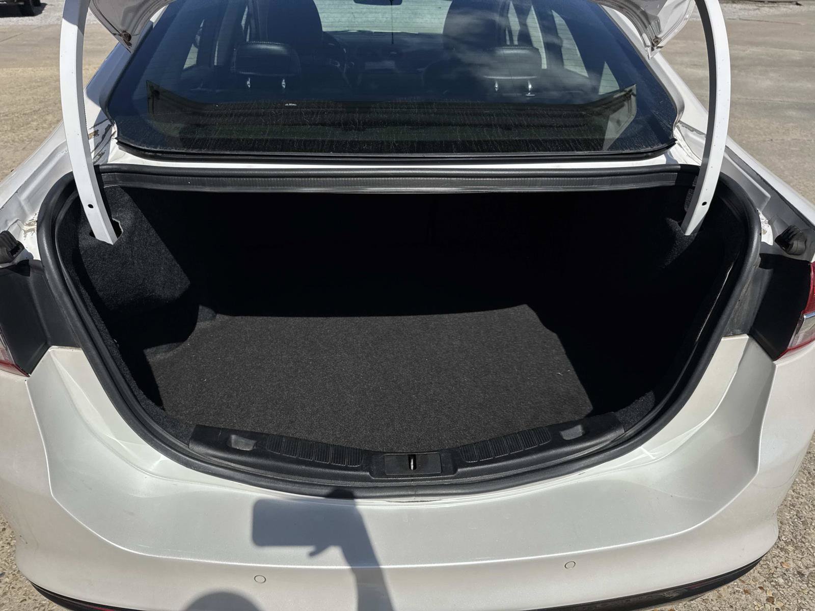 Used 2017 Ford Fusion Titanium FWD image 8