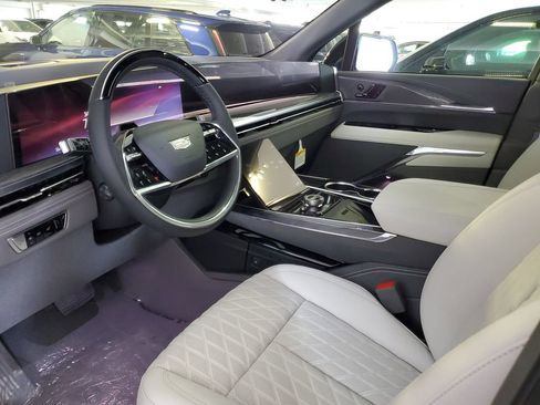 Used 2026 Cadillac Escalade IQ Sport 1 AWD/4WD image 15
