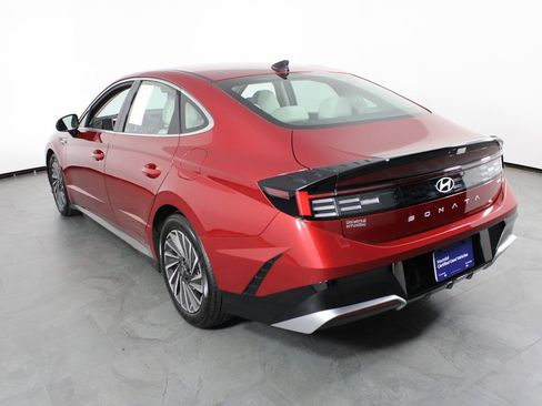 Certified 2025 Hyundai Sonata SEL image 4