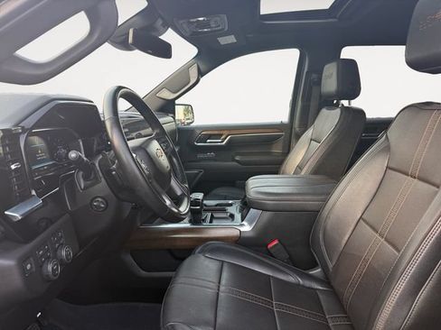 Used 2024 Chevrolet Silverado 1500 High Country w/ Max Trailering Package AWD/4WD image 11
