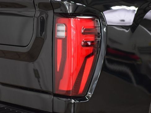 Used 2025 GMC Sierra 2500 Denali w/ Denali Reserve Package AWD/4WD image 21