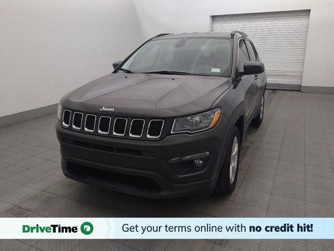 Used 2019 Jeep Compass Latitude FWD image 1