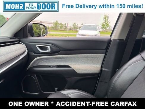 Used 2022 Jeep Compass Latitude FWD image 21