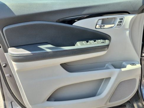 Used 2019 Honda Pilot Elite image 12