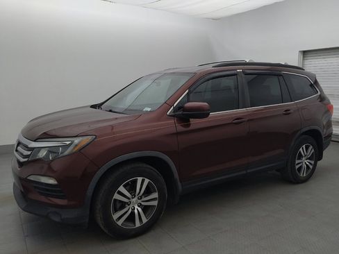 Used 2018 Honda Pilot EX image 2