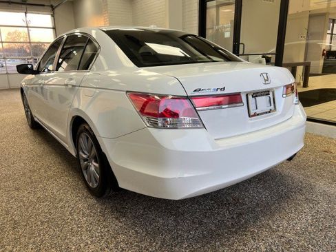 Used 2011 Honda Accord EX-L image 4