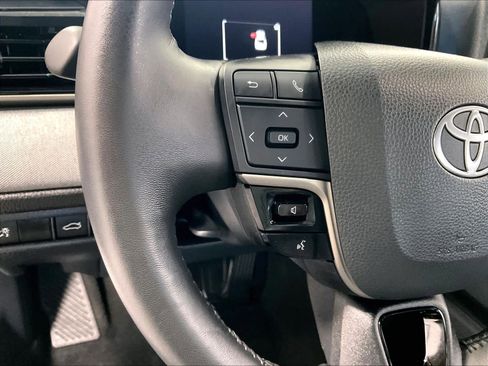 Used 2025 Toyota Camry LE w/ Convenience Package FWD image 22