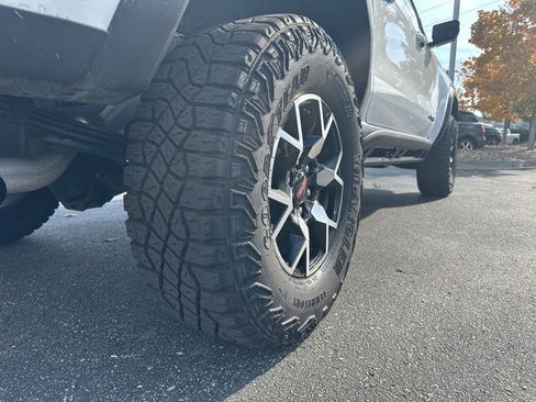 Used 2024 GMC Canyon AT4X image 6