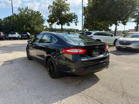 Used 2014 Ford Fusion SE w/ Equipment Group 202A FWD image 5