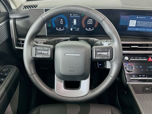 Used 2025 Hyundai Santa Fe SEL image 18