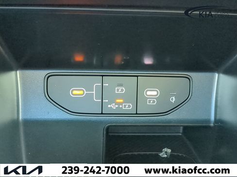 New 2025 Kia Sorento S image 22