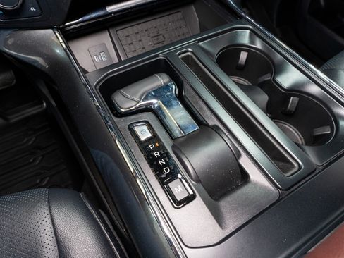 Used 2023 Ford F150 Lariat w/ Equipment Group 502A High image 31